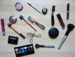 Cara Memulai Bisnis Kosmetik Online yang Efisien Agar Laku Keras